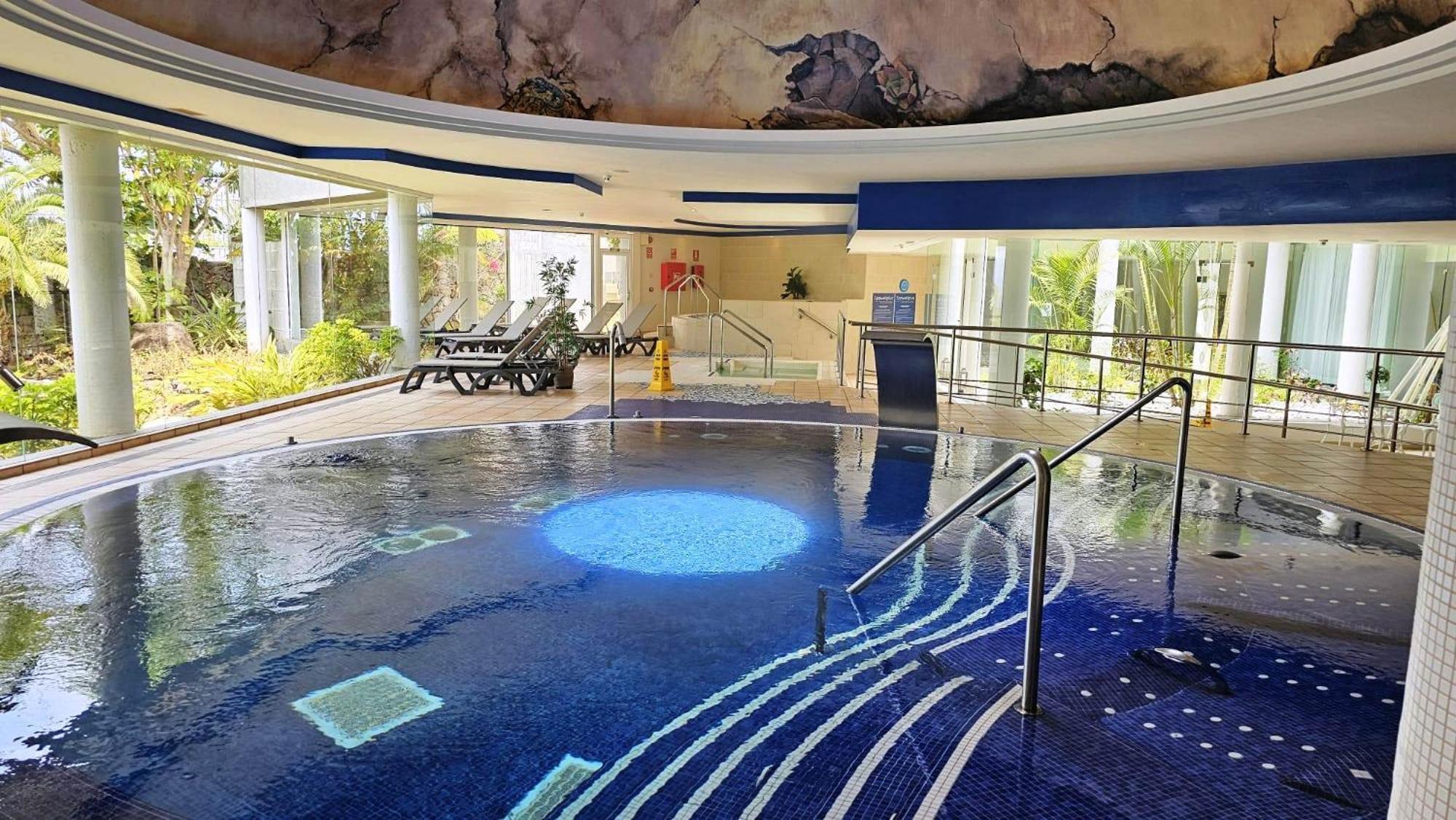 Blue Bay Paradise - Beach Front Apartment With Sea View Playa Paraiso  Exteriör bild