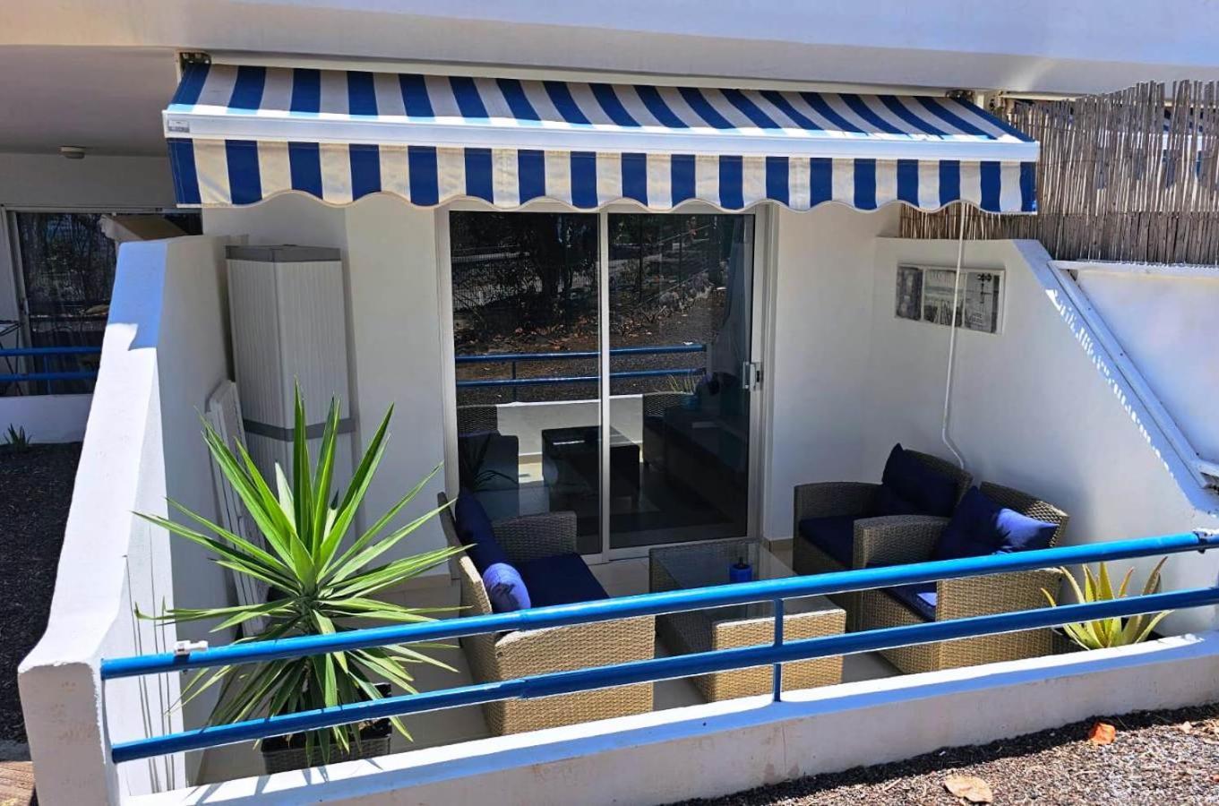 Blue Bay Paradise - Beach Front Apartment With Sea View Playa Paraiso  Exteriör bild