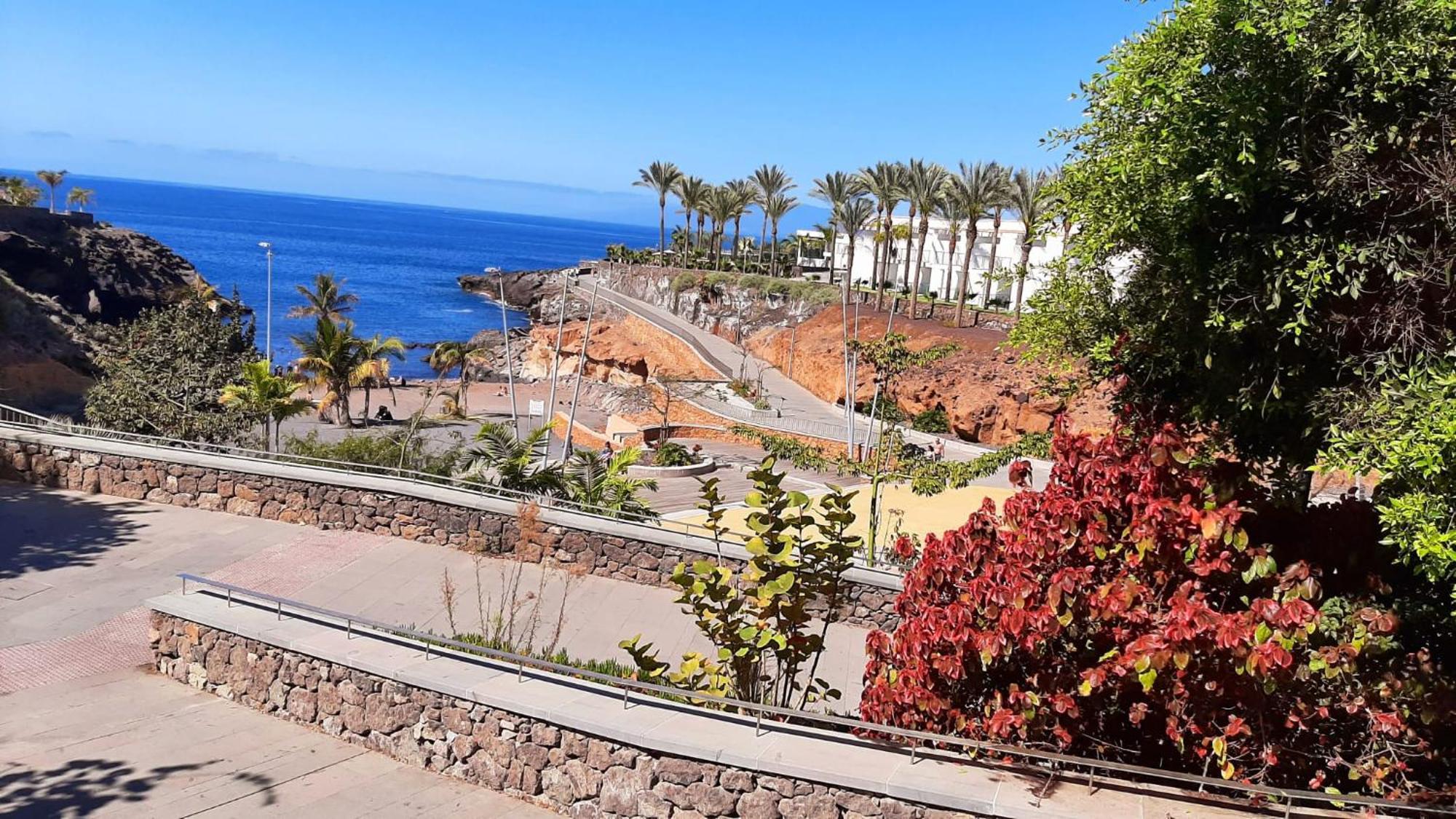 Blue Bay Paradise - Beach Front Apartment With Sea View Playa Paraiso  Exteriör bild